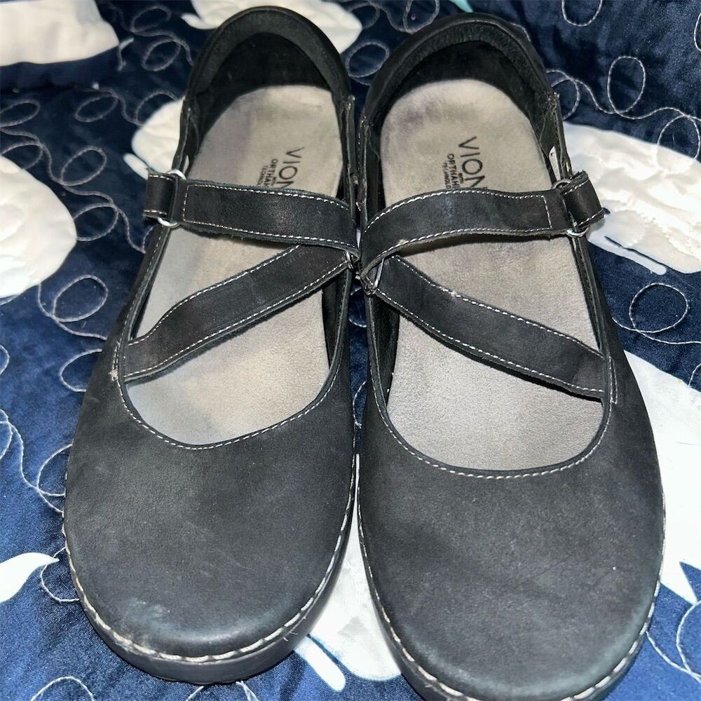 Vionic Women's Judith Black Suede Mary Jane Comfort Flats